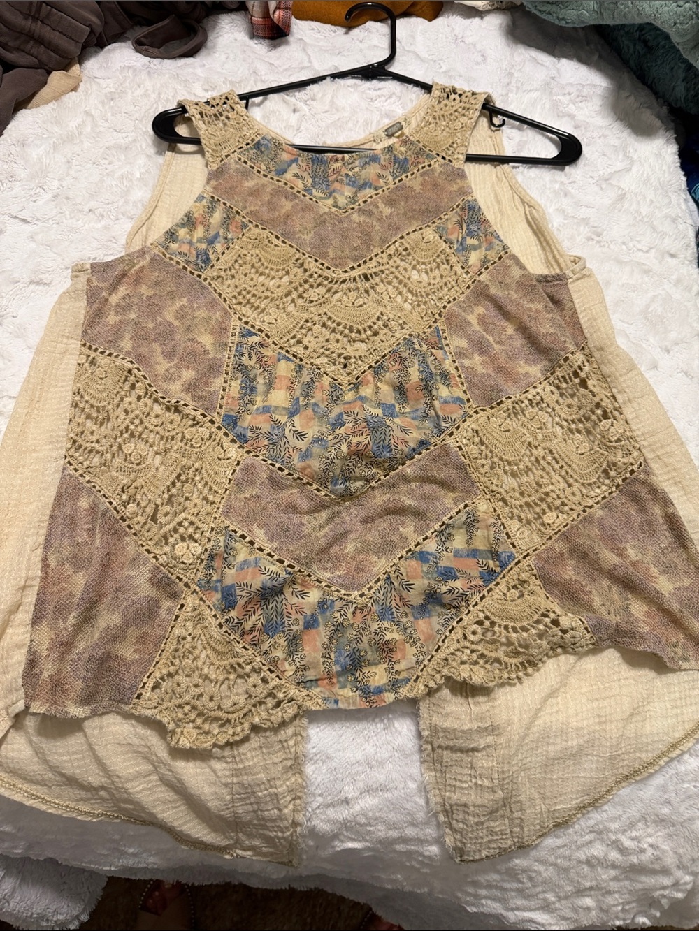 gimmicks by BKE Cream Multi Crochet Patchwork Tank